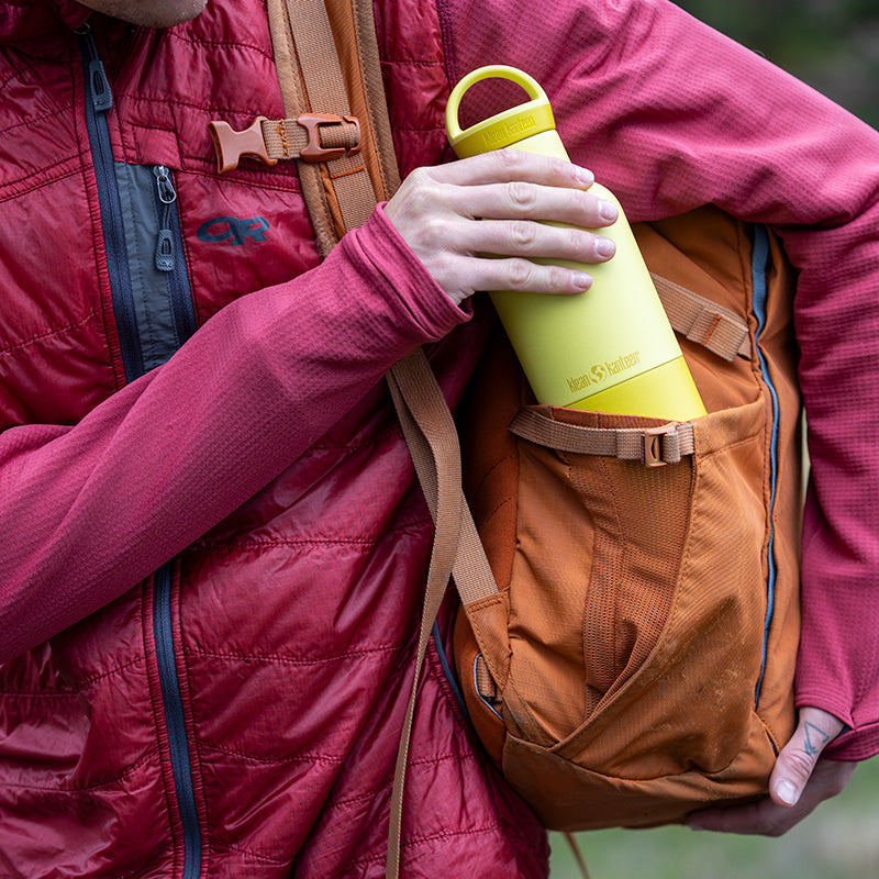 20oz-rise-classic-with-arch-loop-cap-s4 20oz_rise_classic_insulated_bottle_acacia_backpack_square.jpg