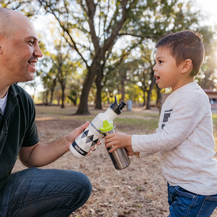 classic-kid-sippy-cap-c5 K12CNSIPPY-BS-sippy_cap_dad_lifestyle.jpg