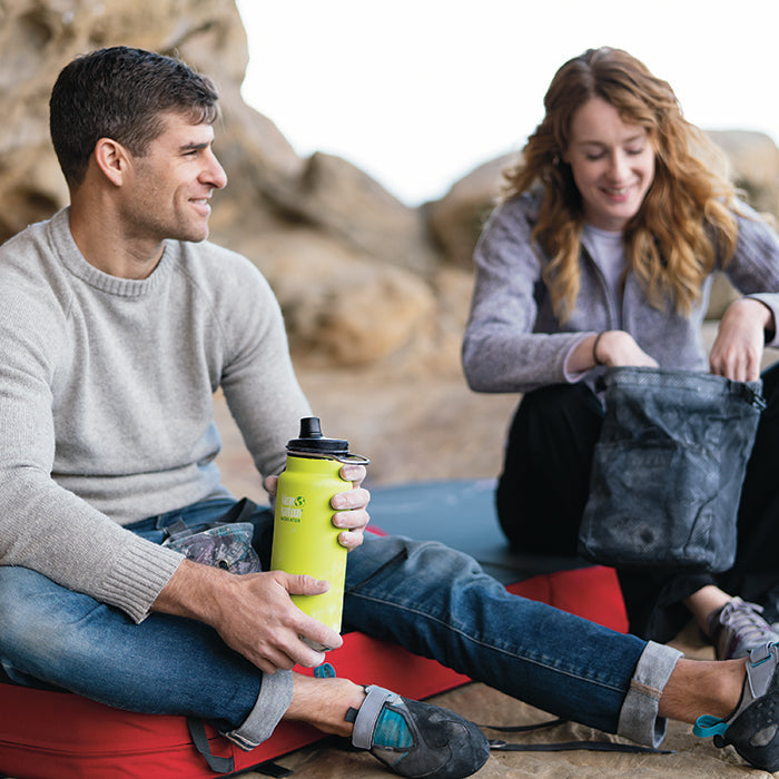 tkwide-chug-cap-g1 K32TKWSSL-JP-chug_cap_bouldering_lifestyle.jpg