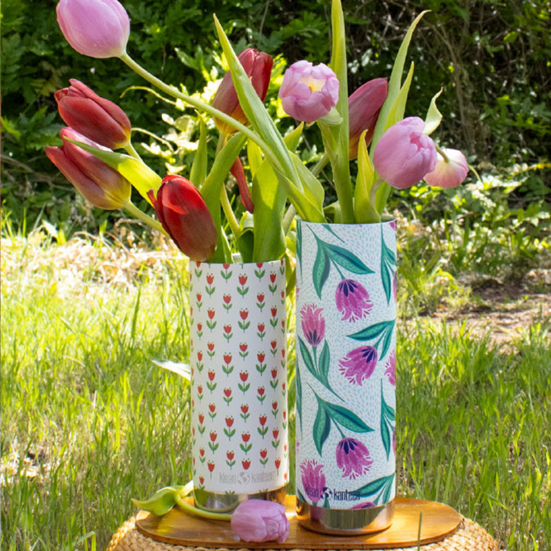 16oz-tkwide-with-cafe-red-tulips-q5 bottles_seasonal_spring_flowers_2_square.jpg