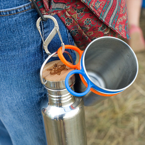 steel-s-biner-3-h1 carabiner_steel_clip_bottle_lifestyle_f9a2dad1-cd06-4894-b3ff-13476b2b5a87.jpg