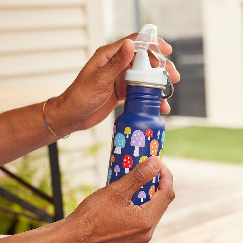 12oz-kid-s-classic-sippy-a2 kid_sippy_12oz_closeup_dustcover_square.jpg