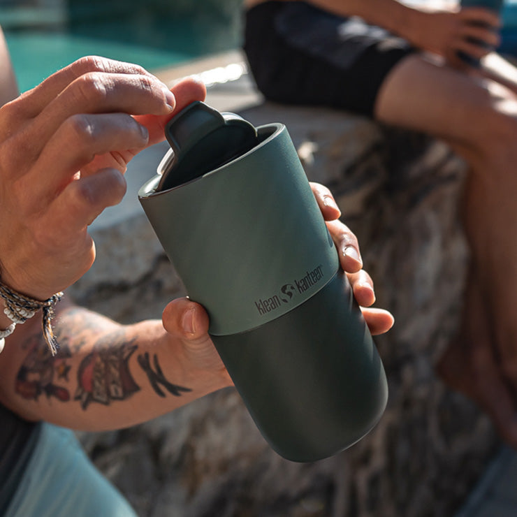 flip-lid-s9 rise_flip_lid_small_tumbler_open.jpg