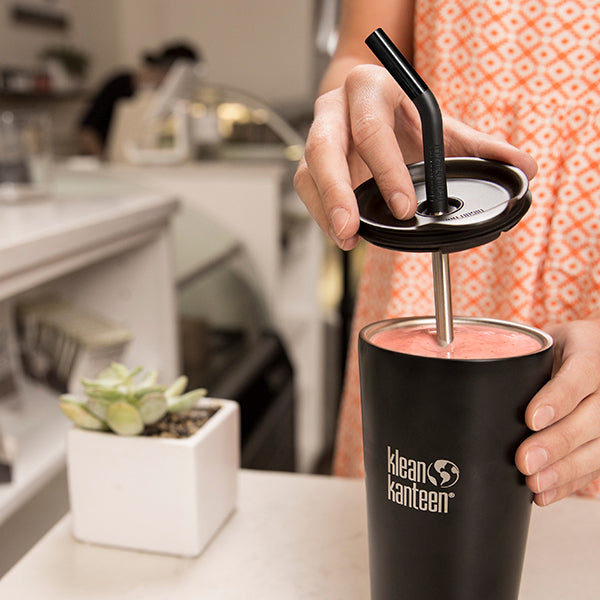 tumbler-straw-lid-with-straw-o7 steel_straw_smoothie-At-Counter-With-Lid_lifestyle_a071dbd2-9fd8-4eea-b04c-2a3732ff8612.jpg